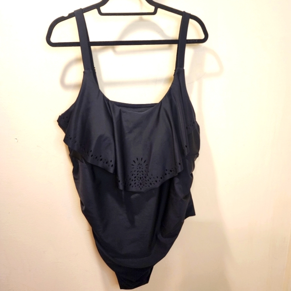 AVA & VIV Women's One piece black slimmer plus size 26W